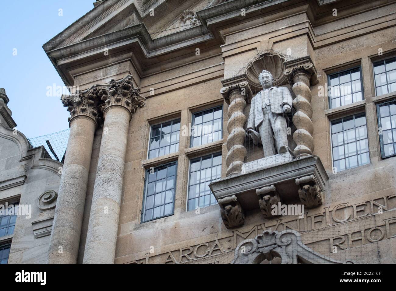 Oxford, UK. 16th June, 2020. Black Lives Matter protest through Oxford to build pressure on Oxford University to remove the statue of the slave trader Cecil Rhodes from Oriel College. Credit: Andrew Walmsley/Alamy Live News Stock Photo