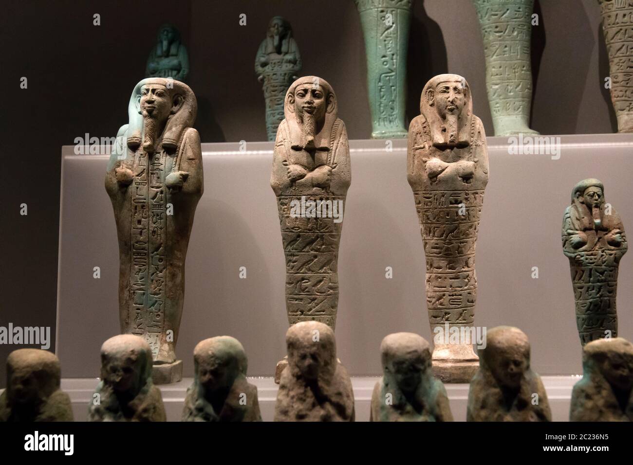 Mummiform Ancient egypt tombs hi-res stock photography and images - Alamy