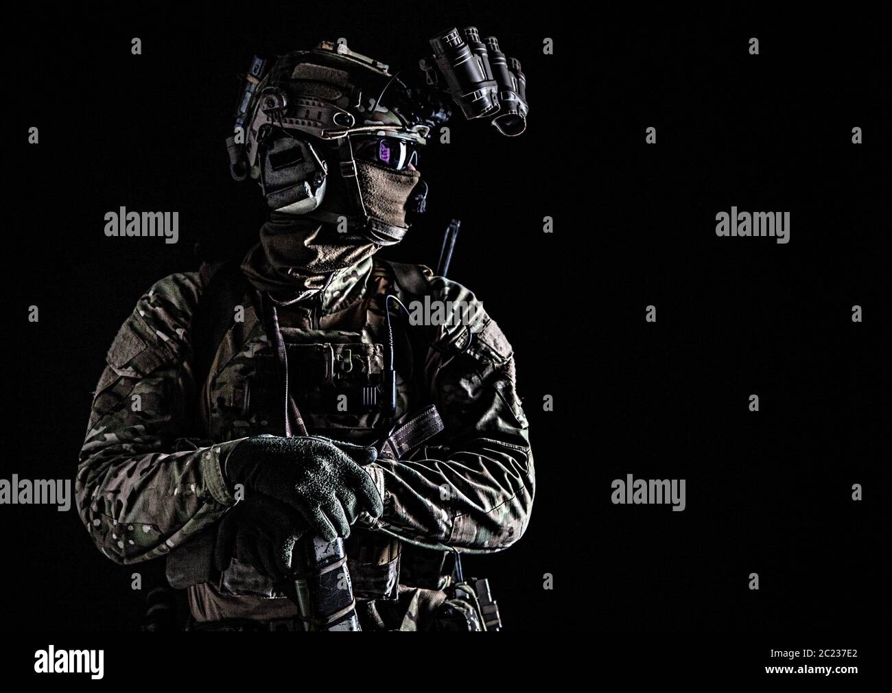 Us military night vision goggles fotografías e imágenes de alta resolución  - Alamy