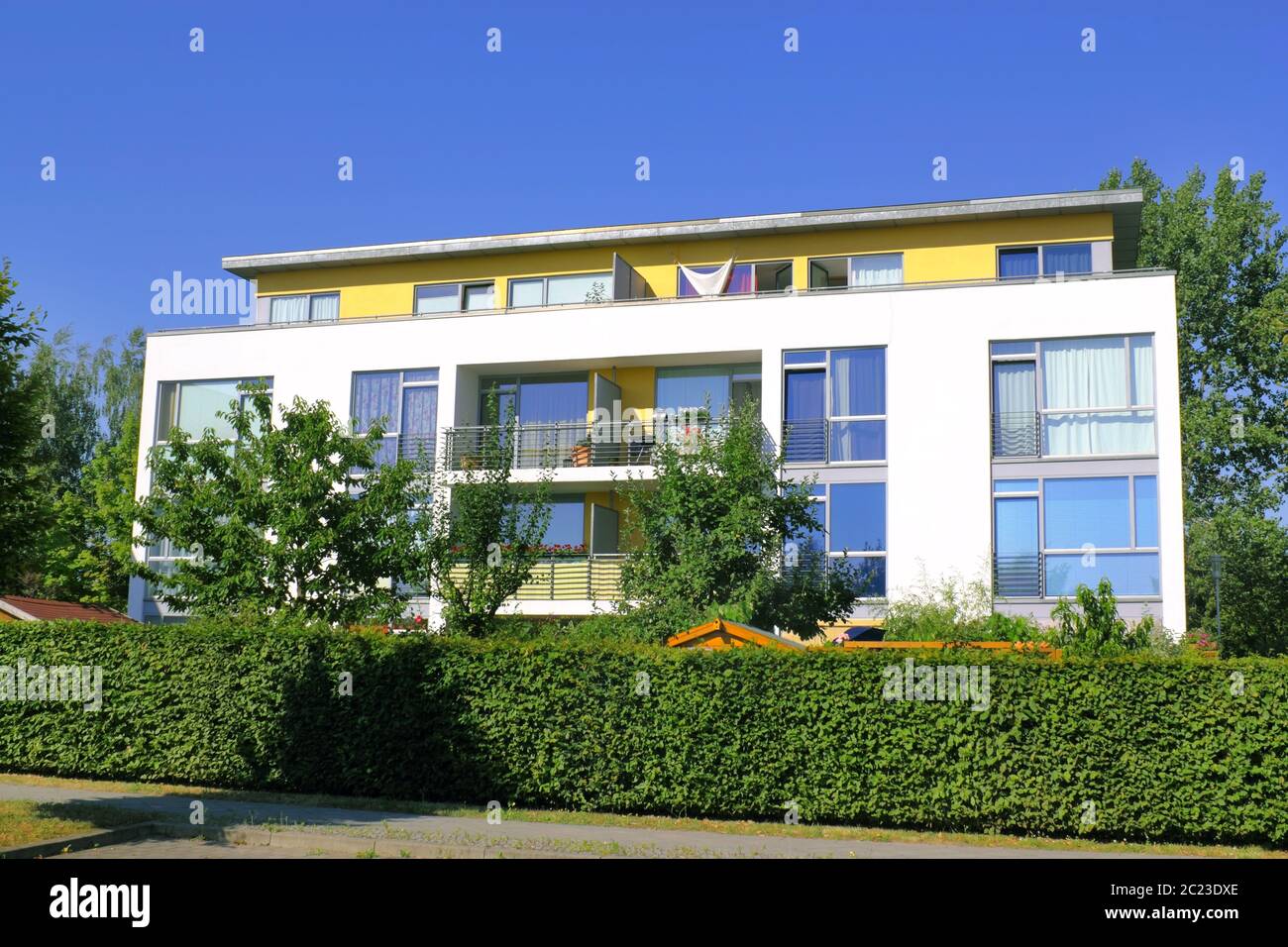 Modern new building Stock Photo - Alamy