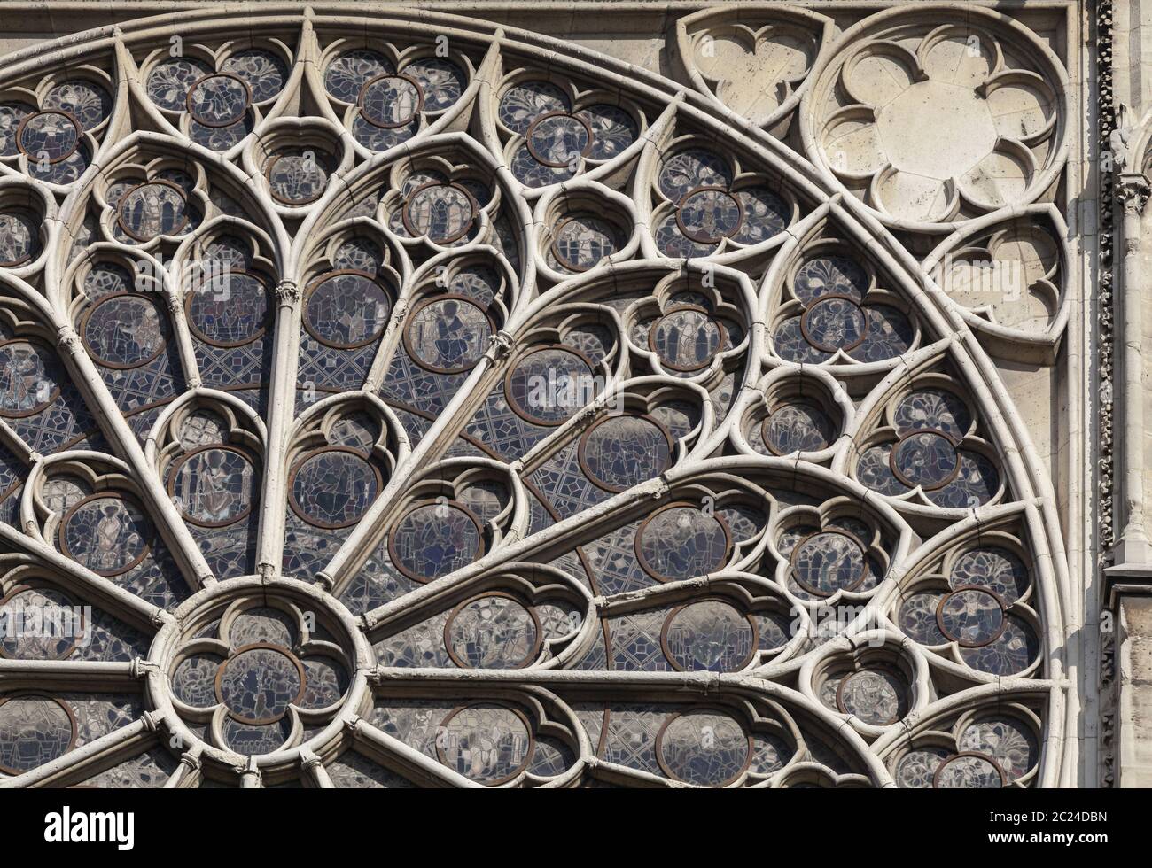PARIS OCTOBER 25, 2016 South rose window of Notre Dame cathedral Stock Photo Alamy