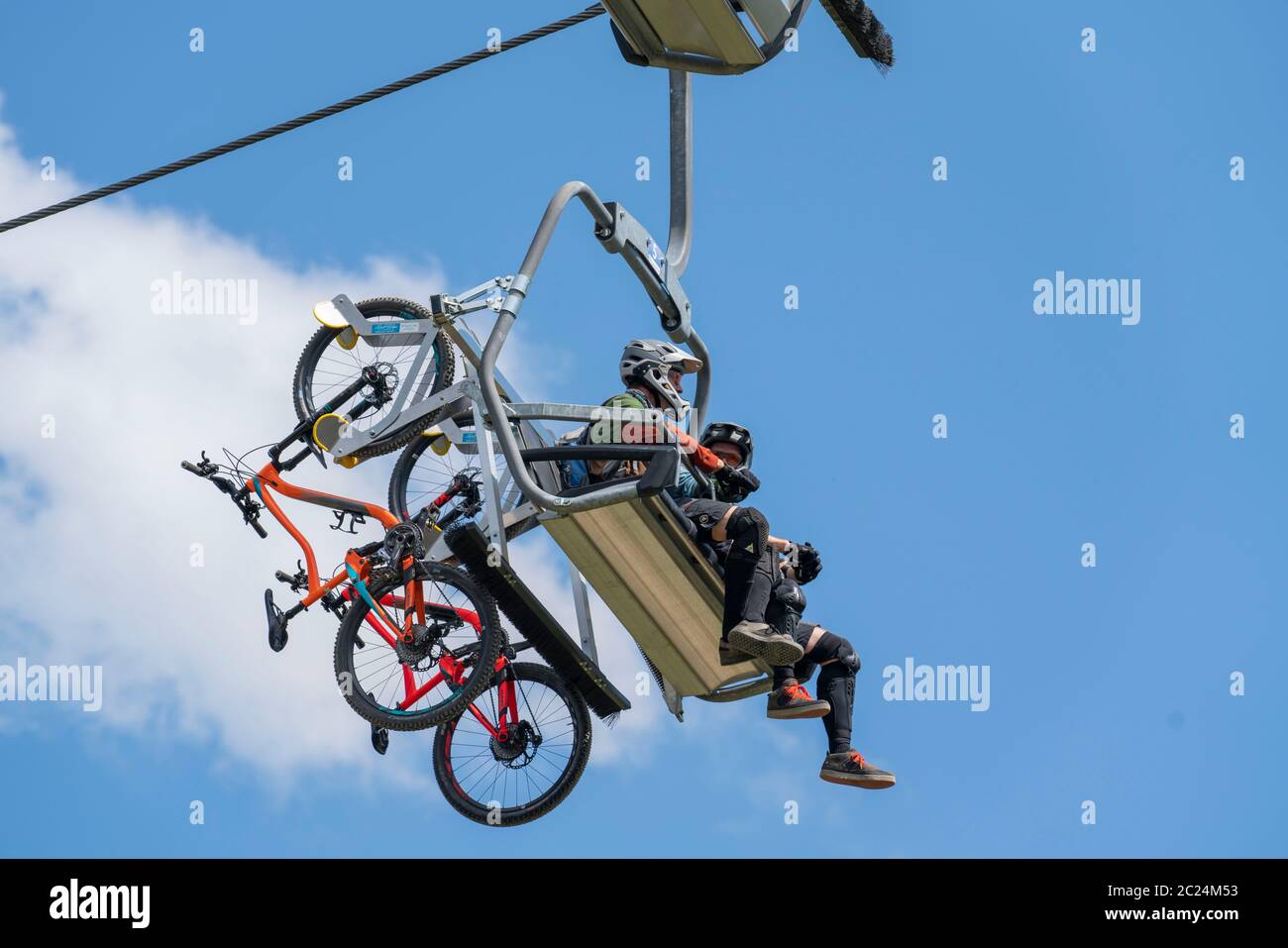 Bike lift in the Bikepark Winterberg, on the mountain Kappe, 11 mountain  bike downhill routes, in all levels of difficulty, Sauerland, NRW, Germany  Stock Photo - Alamy