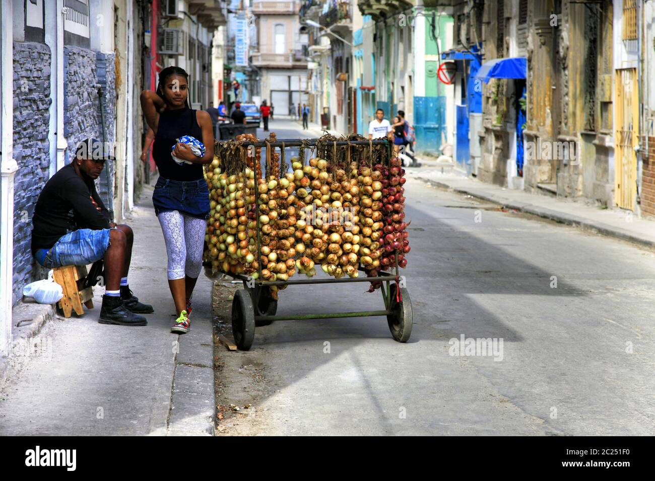 Selling onions on the street in Old Havana, Cuba Stock Photo