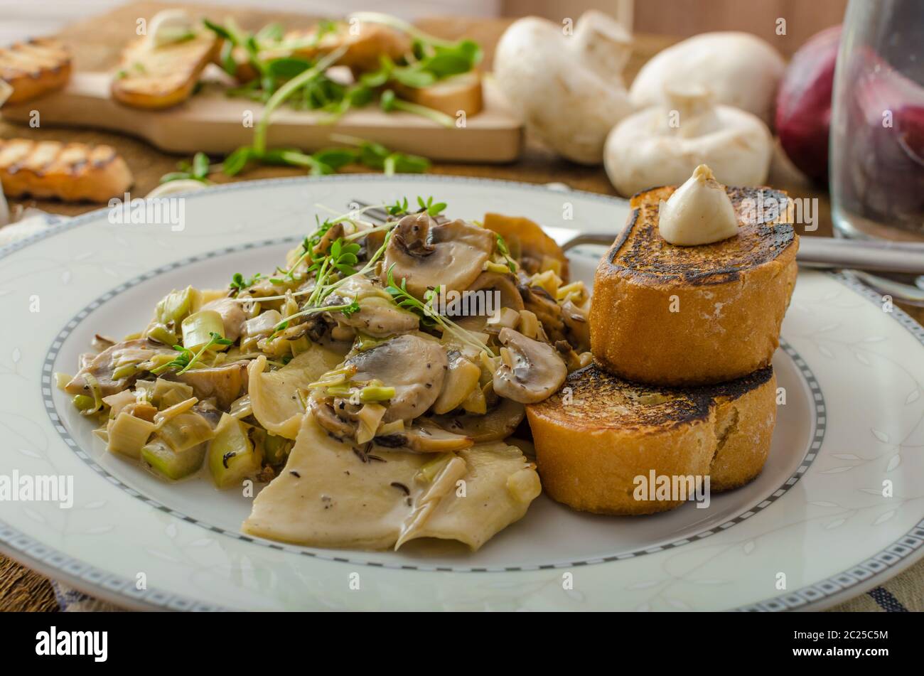 Mushroom, Leek and Tarragon Pasta, all organic, no chemistry, eat clean
