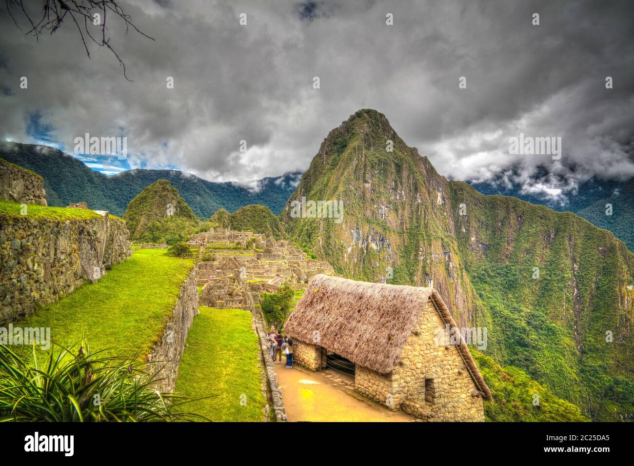 Machu picchu peru panoramic hi-res stock photography and images - Alamy