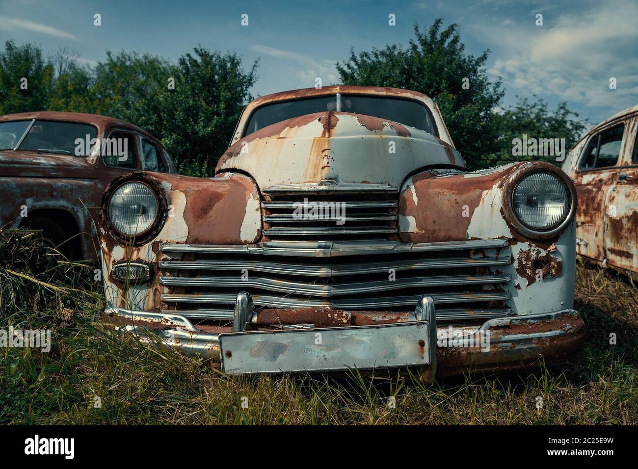 Scrap Vintage Cars High Resolution Stock Photography And Images Alamy