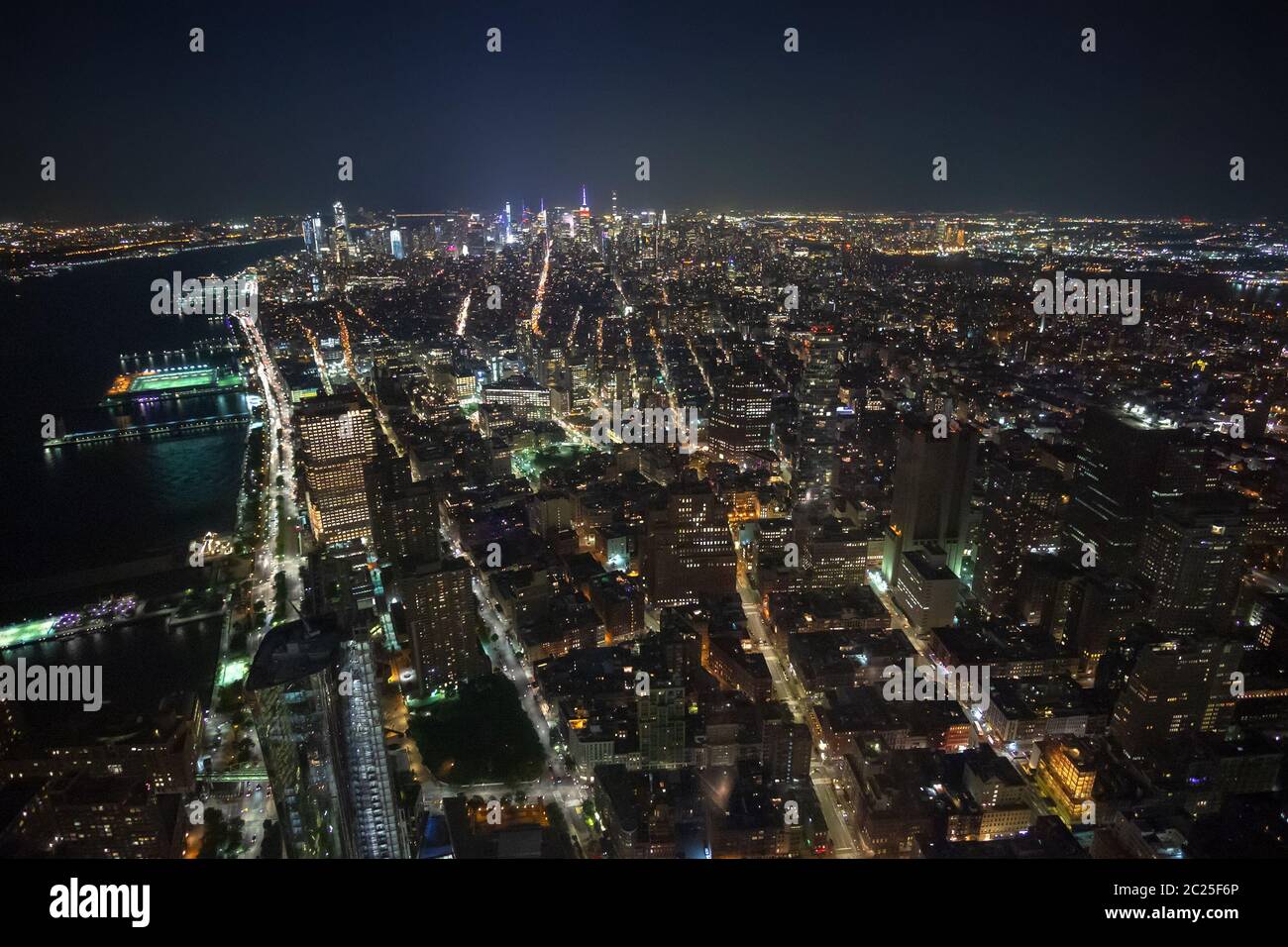 New york city at night aerial hi-res stock photography and images - Alamy