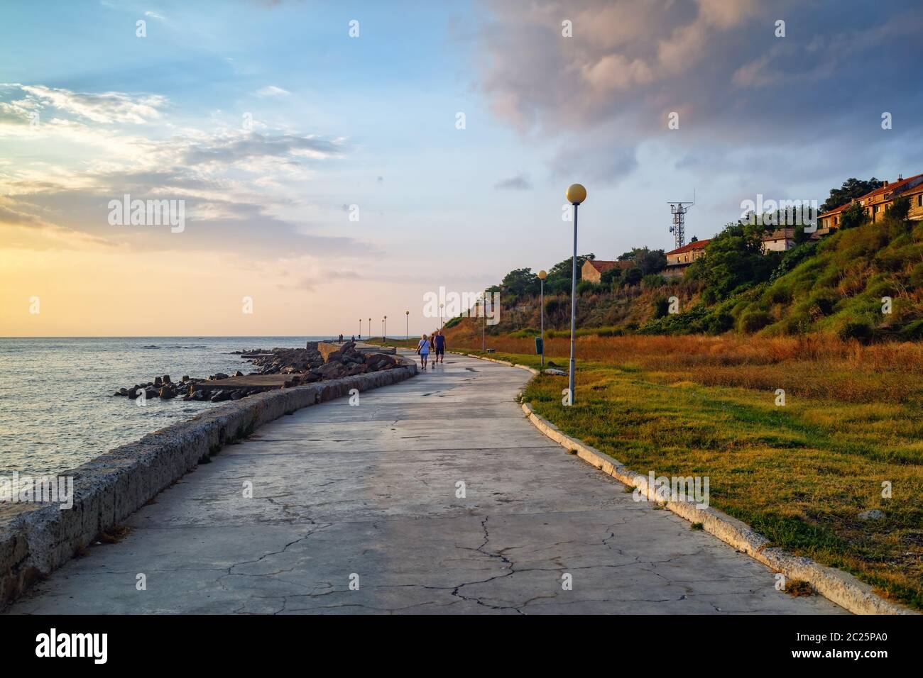 Old shore road hi-res stock photography and images - Alamy