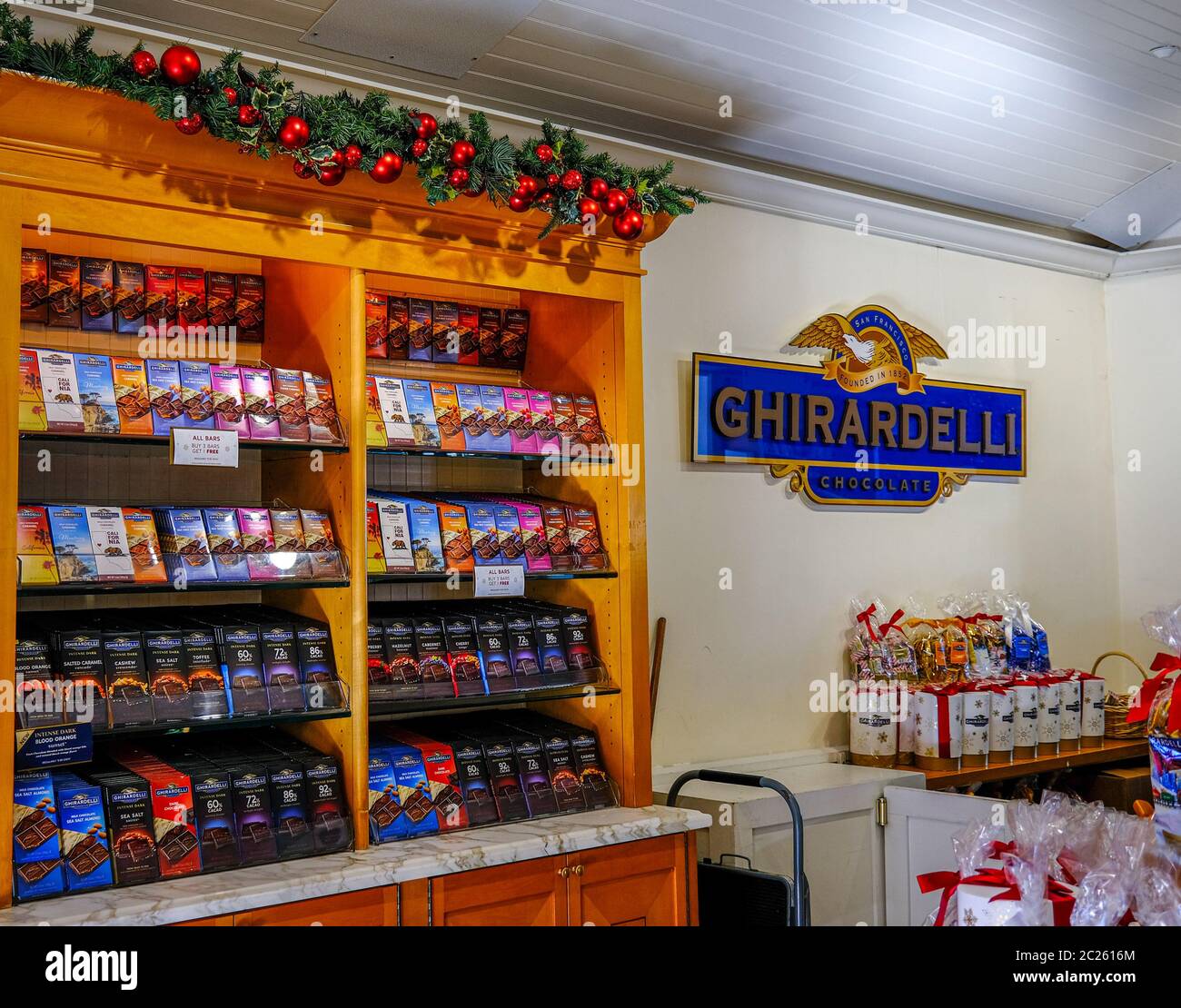Ghirardelli chocolate hires stock photography and images Alamy