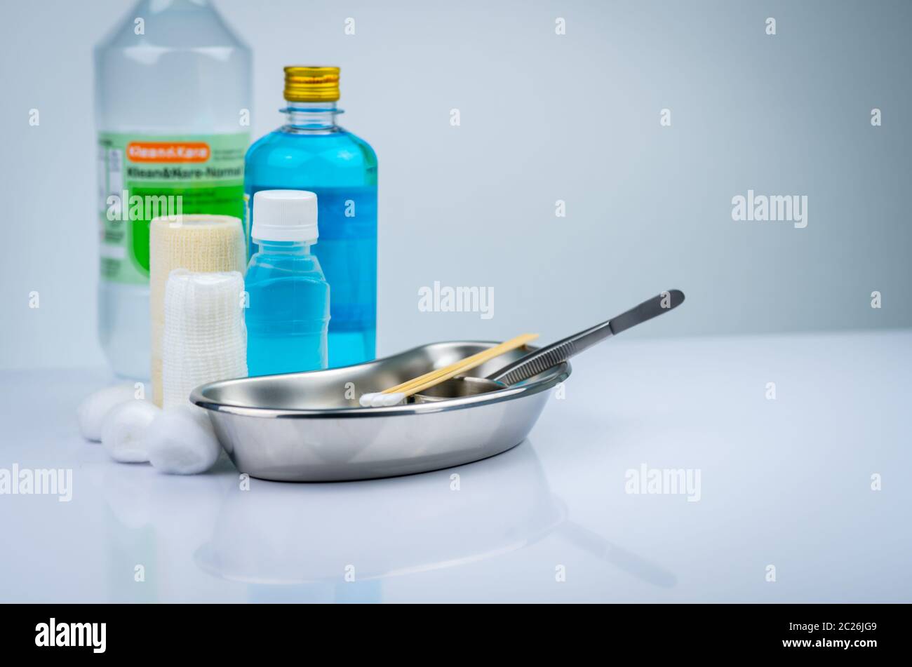 Wound care dressing set and stainless steel plate, forceps, iodine cup ...