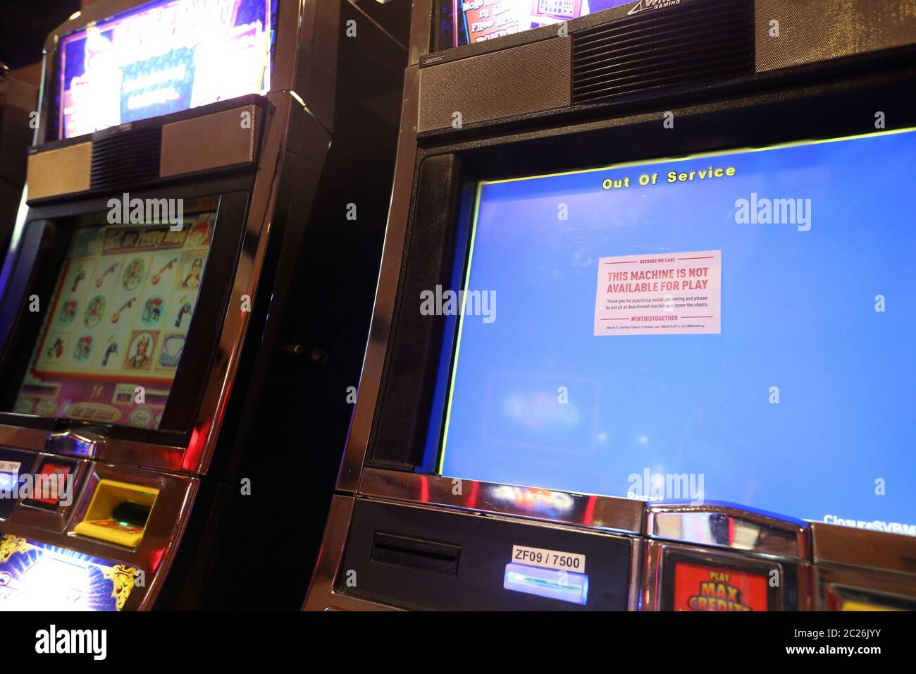 Maryland Heights, United States. 16th June, 2020. A machine at the Hollywood Hotel and Casino, is placed out of service as part of social distancing on day one of reopening in Maryland Heights, Missouri on Tuesday, June 16, 2020. After being closed for nearly three months because of COVID-19 concerns, guests will now be asked questions about their health before being admitted to the casino floor, plexi-glass separators are installed between machines and guests are encouraged to wear masks while using the machines. Photo by Bill Greenblatt/UPI Credit: UPI/Alamy Live News Stock Photo