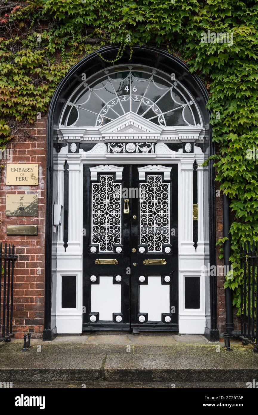 Victorian style front-door in Dublin Stock Photo