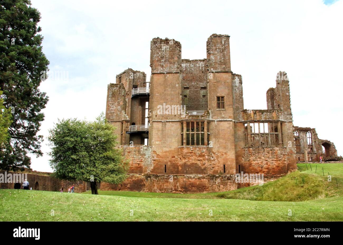 Kenilworth, UK. 16th June, 2020. Kenilworth Castle reopens to the publicSix sites managed by the English Heritage have reopened to the public this week after closing amid the coronavirus outbreak. Kenilworth Castle and Elizabethan Gardens in Warwickshire are some of the six sites that have adopted a one way system around the whole site, with separate entrance and exit points, along with social distancing markers. Credit: SOPA Images Limited/Alamy Live News Stock Photo
