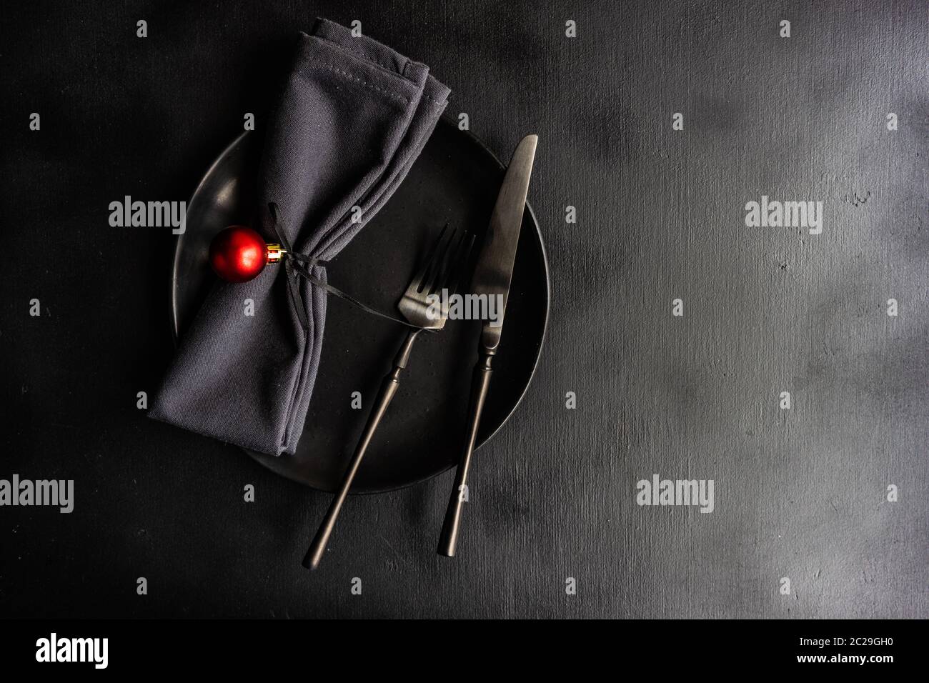 Holiday table setting Stock Photo - Alamy