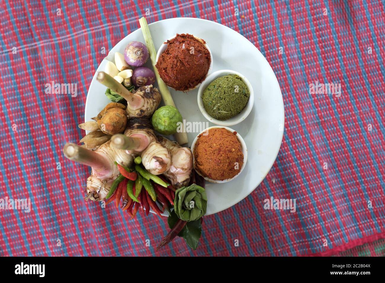 Ingredients to prepare a curry sauce, during a thai food kitchen class, Chang Mai. Stock Photo