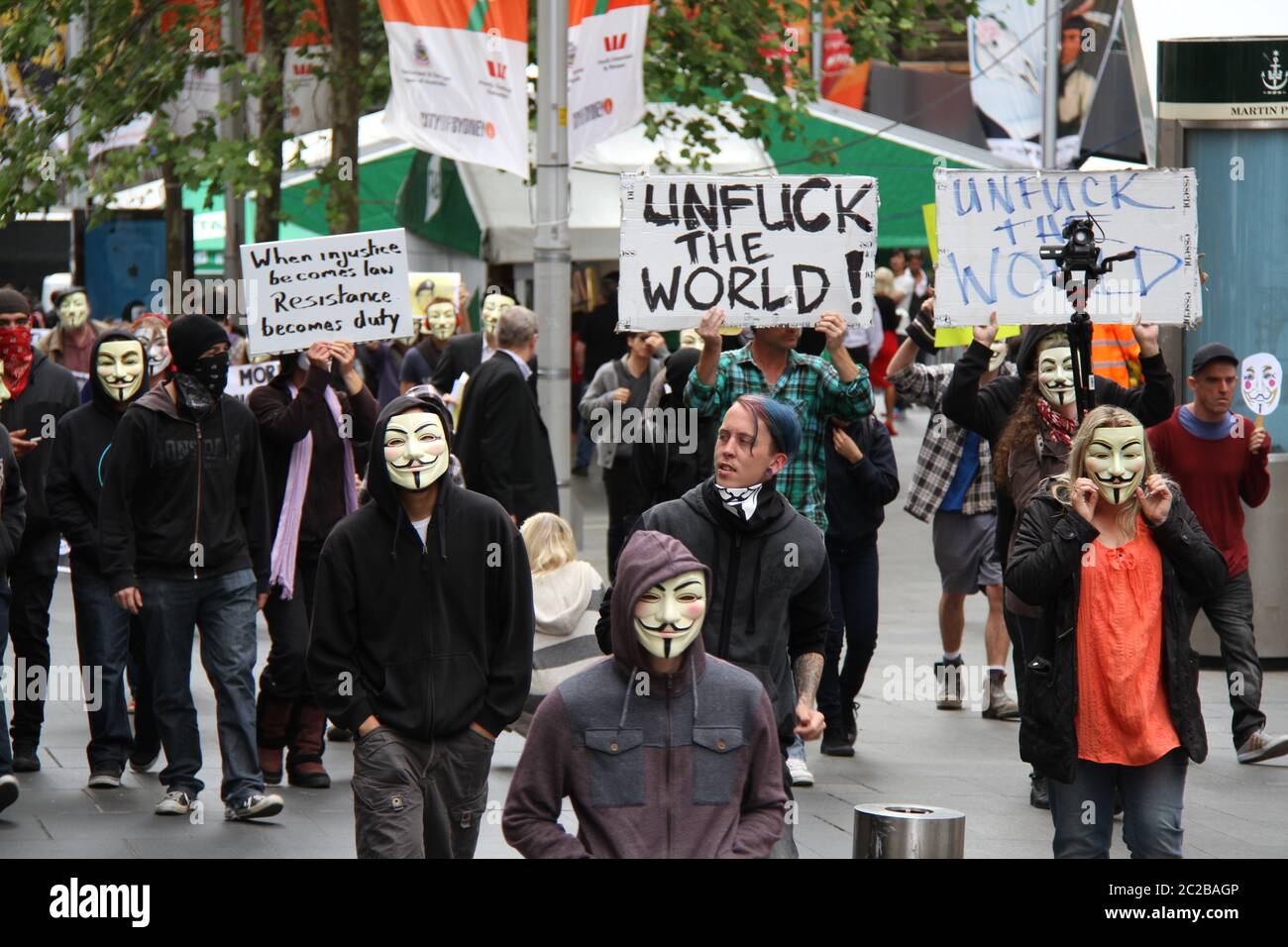 sejle Cosmic Maladroit Protesters wearing anonymous masks march through Martin Place in Sydney as  part of the international million-mask march on 5 November. Several protest  Stock Photo - Alamy
