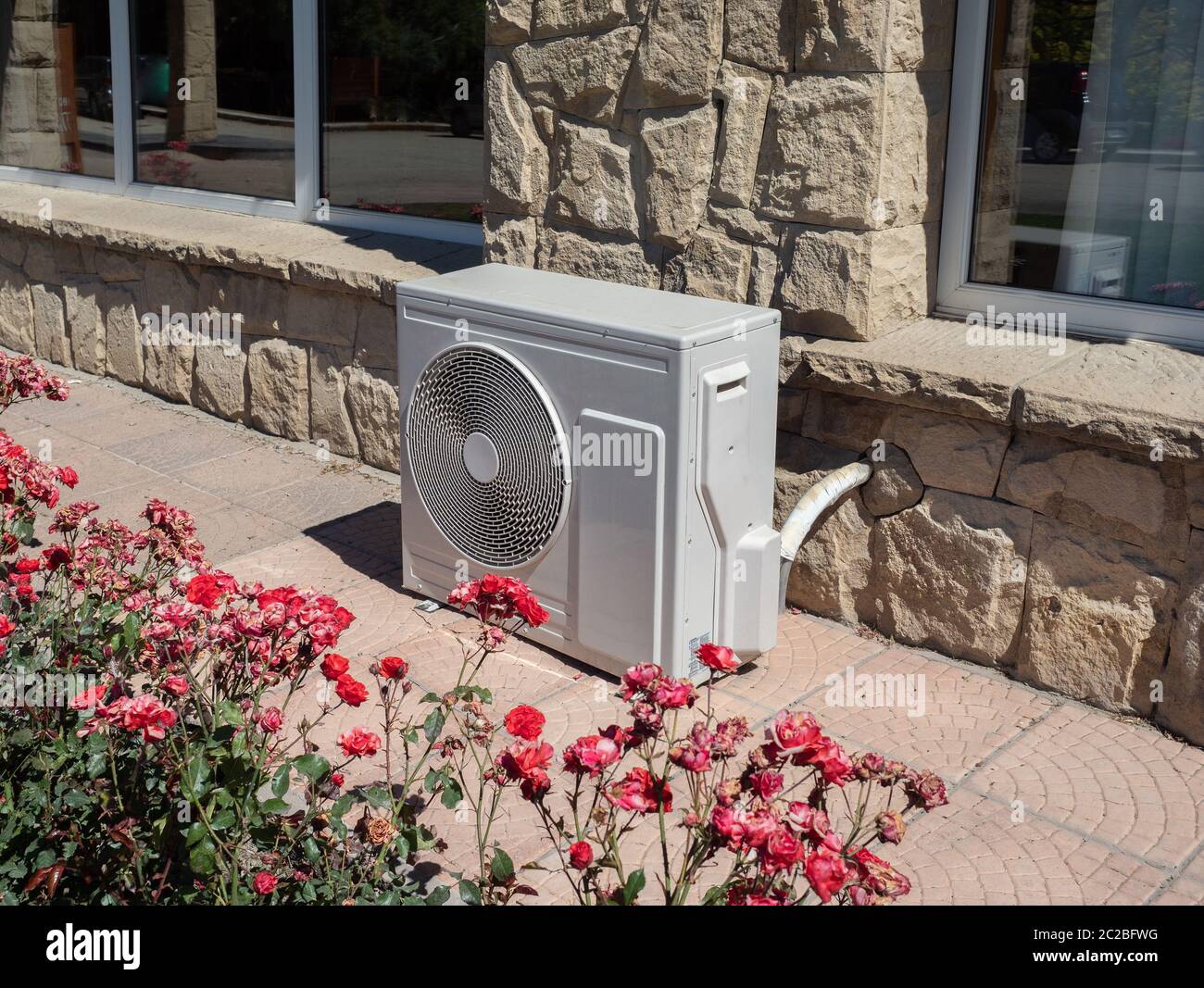 Air condition outdoor unit hires stock photography and images Alamy