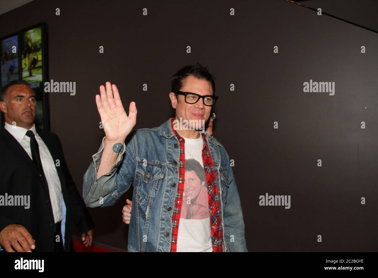 Johnny Knoxville ‘Irving Zisman’ waves to fans as he arrives at the Australian Special Event Screening of Jackass Presents: Bad Grandpa at Event Cinem Stock Photo