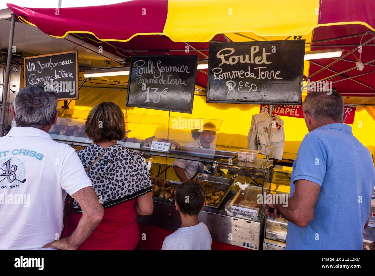 Weekly outdoor market surrounding Les Halles (indoor market) Dinard, Brittany, France Stock Photo