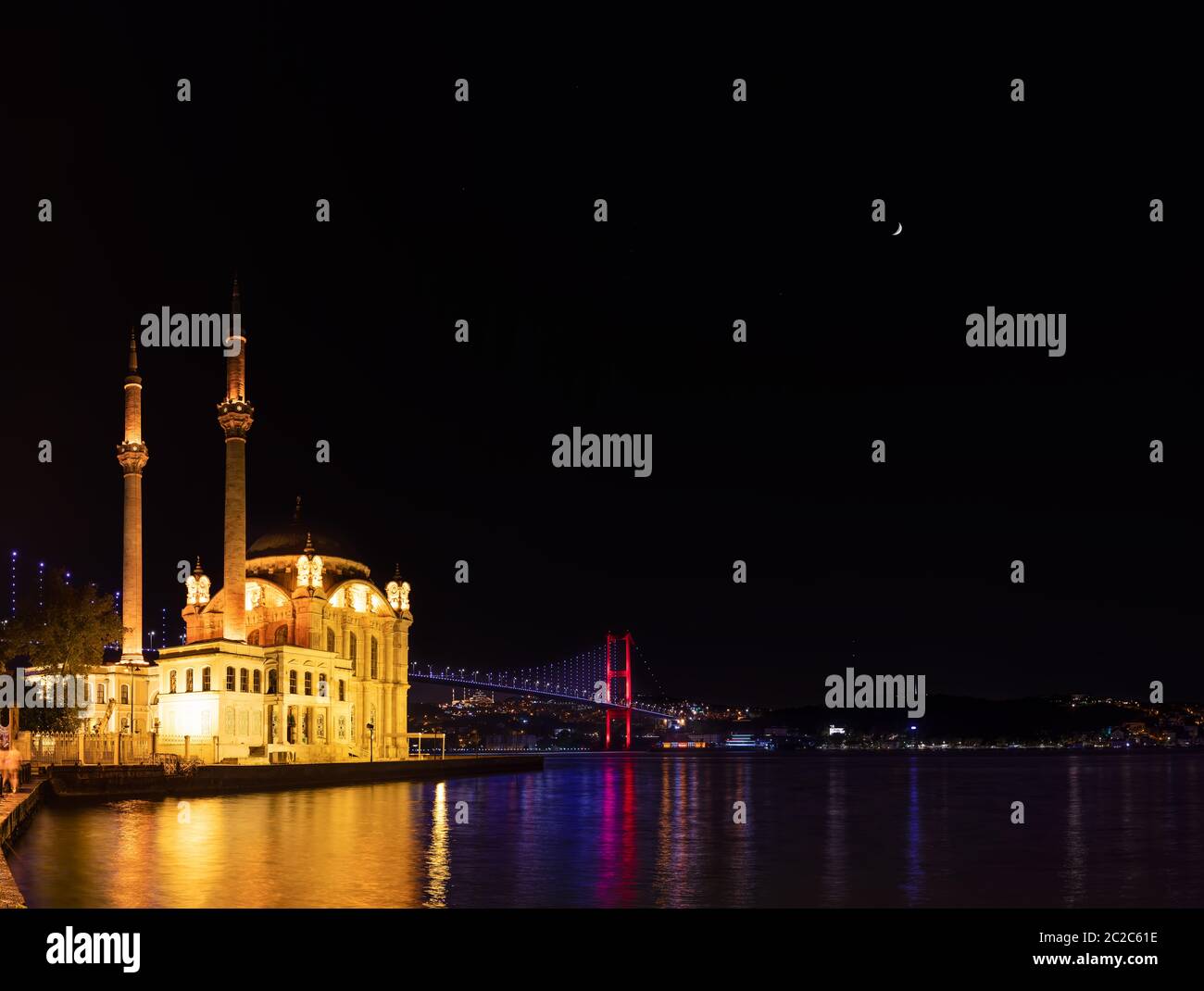 Night view of the Ortakoy Mosque, Istanbul, Turkey Stock Photo - Alamy