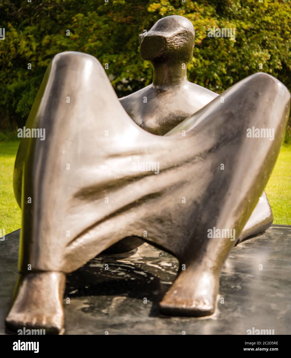 Reclining figure Sculpture at Henry Moore Foundation Stock Photo - Alamy