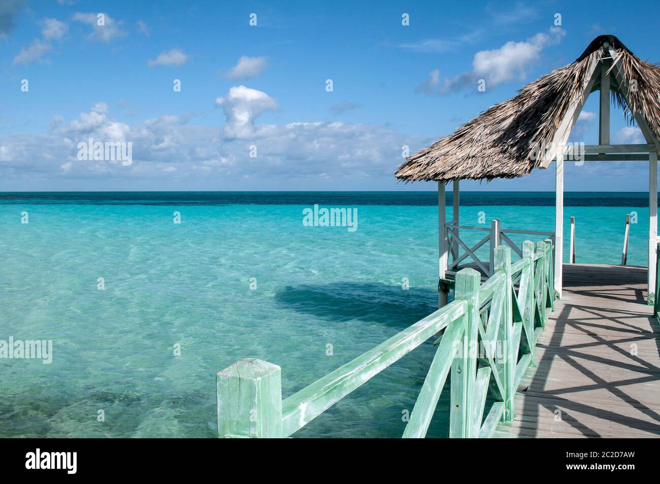 Turquoise water wooden pier hi-res stock photography and images - Alamy