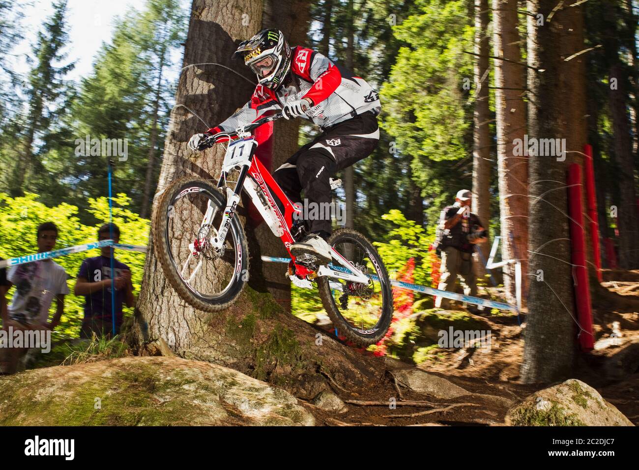 JULY 30, 2010 - VAL DI SOLE, TRENTINO, ITALY. Steve Peat racing at the UCI  Mountain Bike Downhill World Cup Stock Photo - Alamy