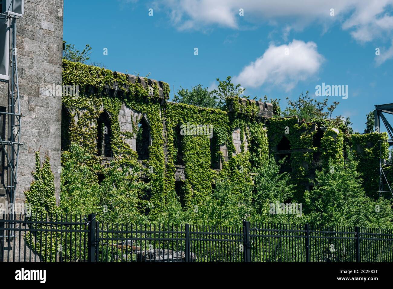 Roosevelt Island Smallpox Hospital Ruins Stock Photo Alamy