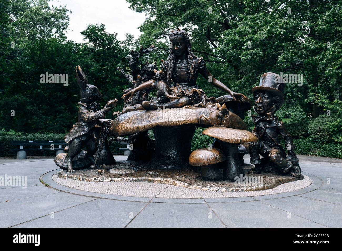 Alice in Wonderland statue in Central Park New York City Stock Photo Alamy