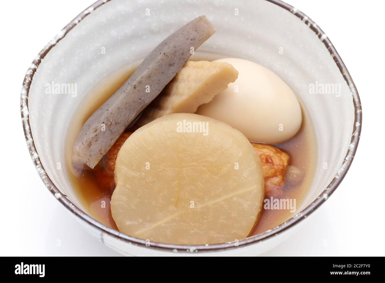 https://c8.alamy.com/comp/2C2F7Y0/japanese-food-oden-in-a-bowl-on-white-background-2C2F7Y0.jpg