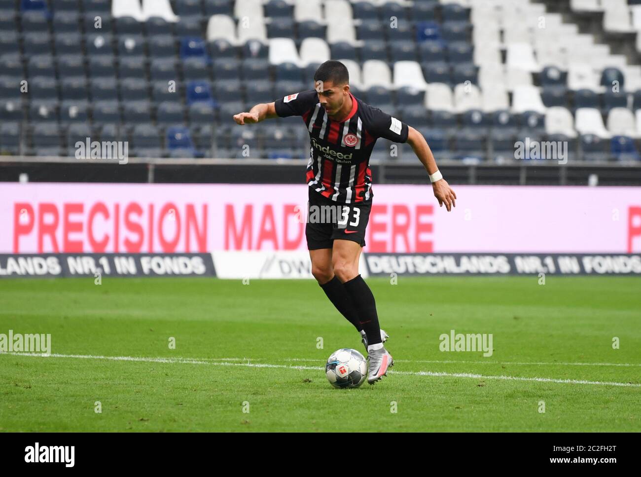 17 June Hessen Frankfurt Main Soccer Bundesliga Eintracht Frankfurt Fc Schalke 04 32nd Matchday Commerzbank
