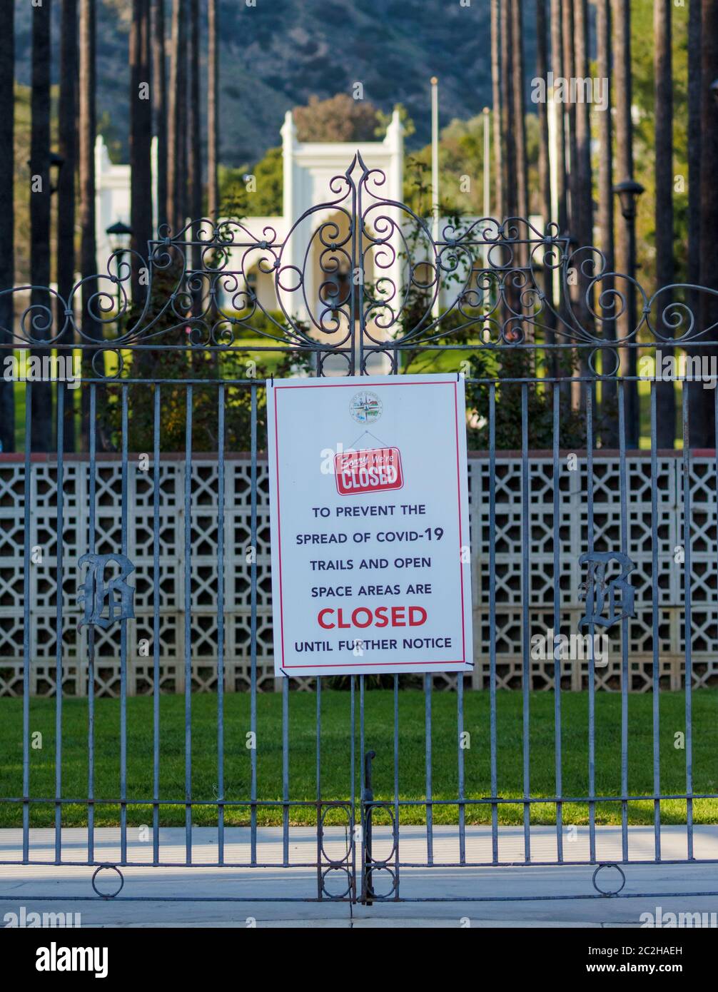Closed due to covid-19 Stock Photo