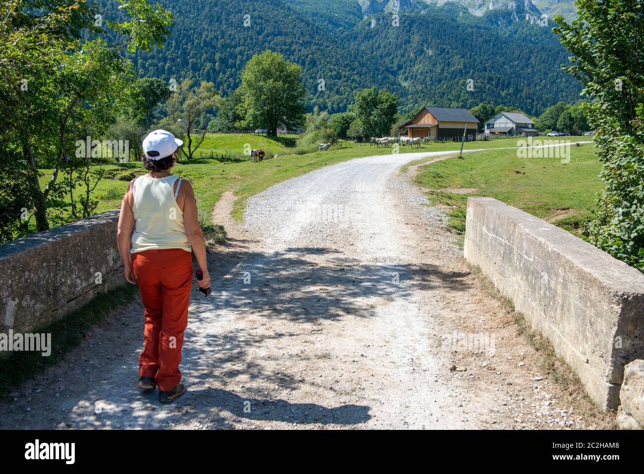 Rear view female trail hi-res stock photography and images - Alamy