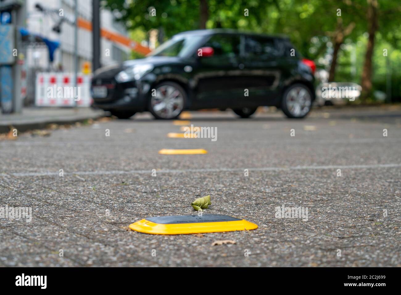 Testing Streetlights Smart Poles, Intelligent Streetlights, test run, EON and the city of ...