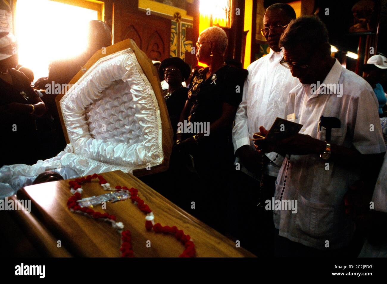 Coffin open hires stock photography and images Alamy