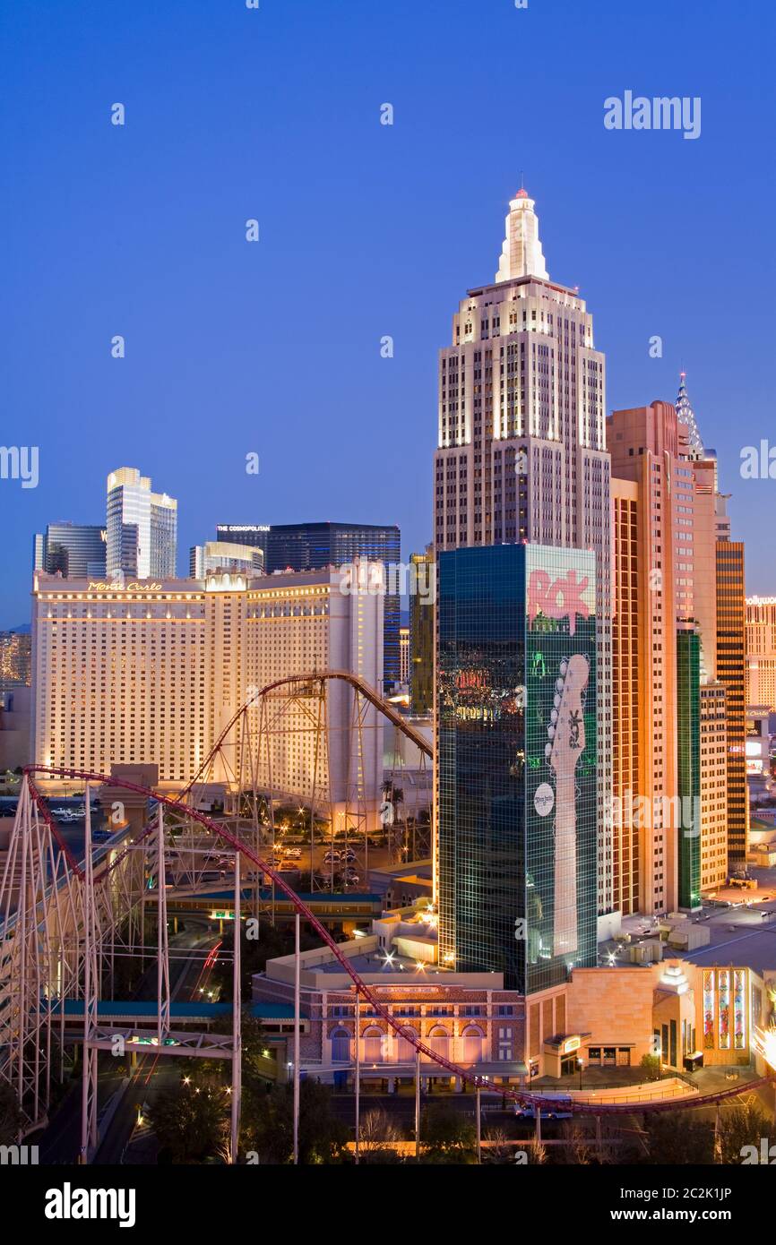 LAS VEGAS, USA - APRIL 14, 2014: Paris Las Vegas hotel view in Las Vegas.  The hotel is among 30 largest hotels in the world with 2,916 rooms Stock  Photo - Alamy