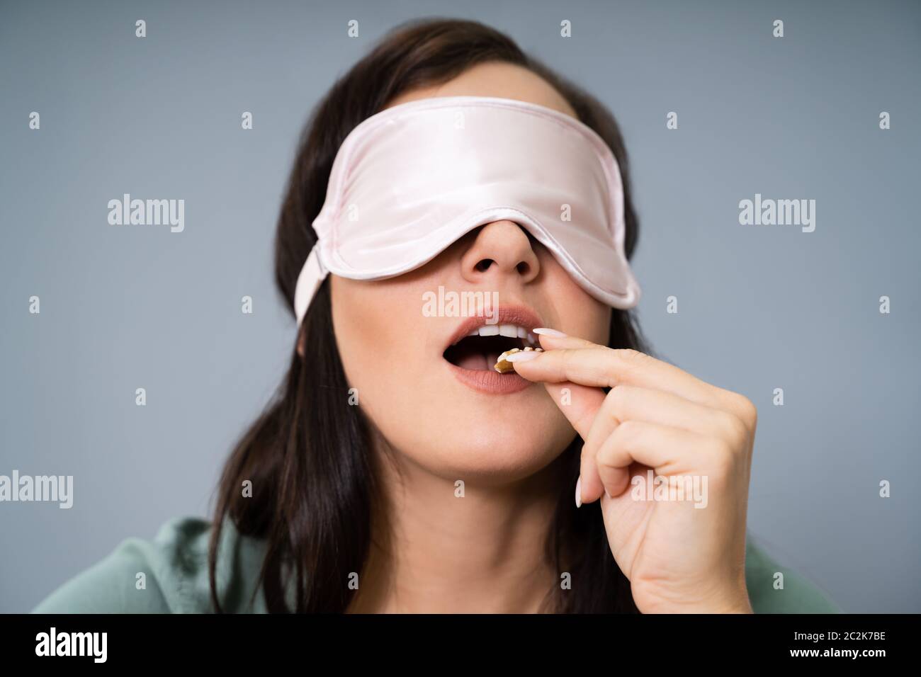 Young woman blindfolded blindfold hi-res stock photography and images -  Page 3 - Alamy