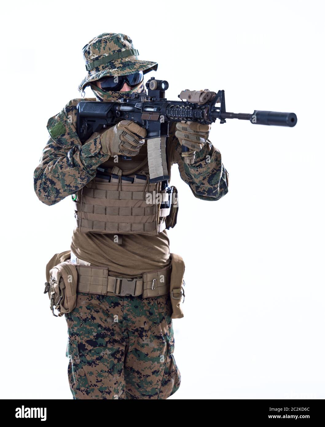 soldier aiming white background Stock Photo - Alamy