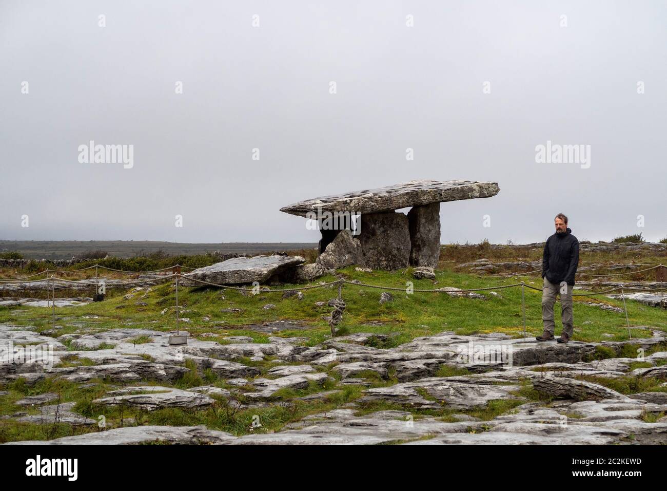 Poulnabrone dolmen portal tomb in County Clare, Republic of Ireland, Europe Stock Photo