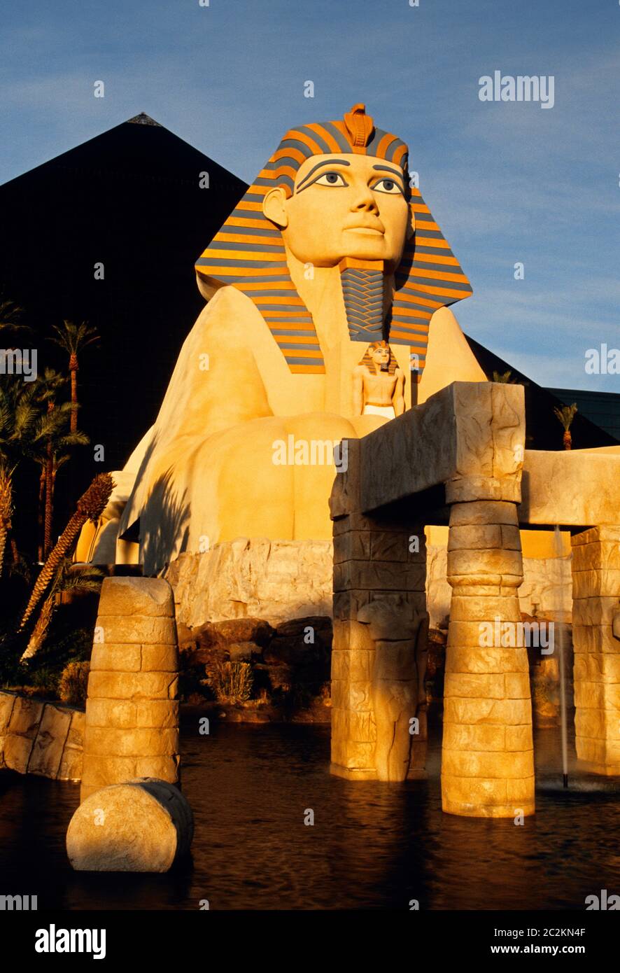 Luxor las vegas hi-res stock photography and images - Alamy