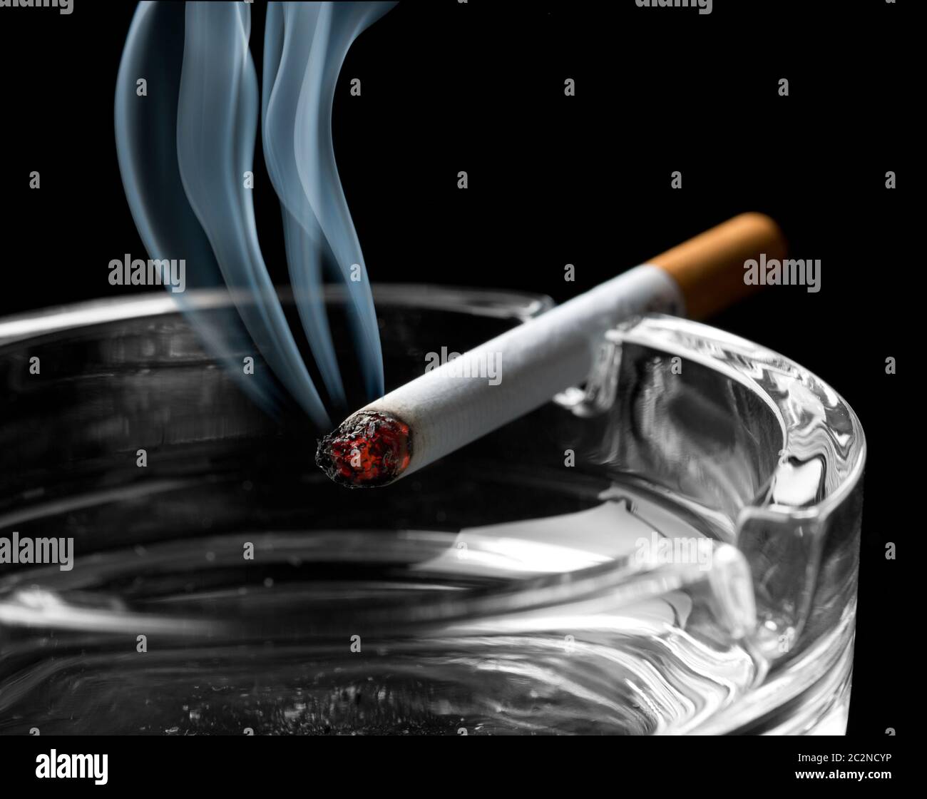 does teri hatcher smoke cigarettes Teri Hatcher