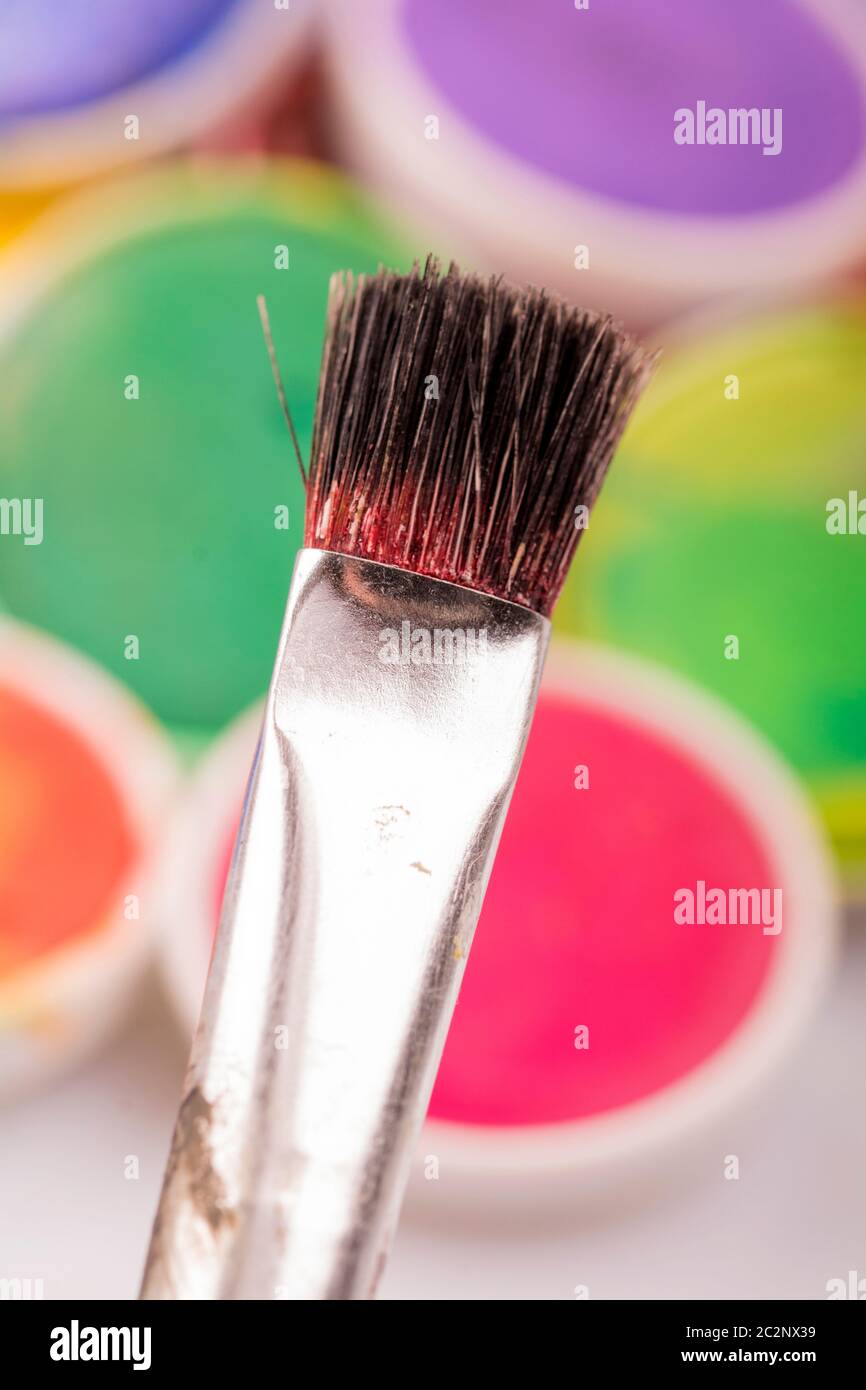 Oil painting brushes hi-res stock photography and images - Alamy