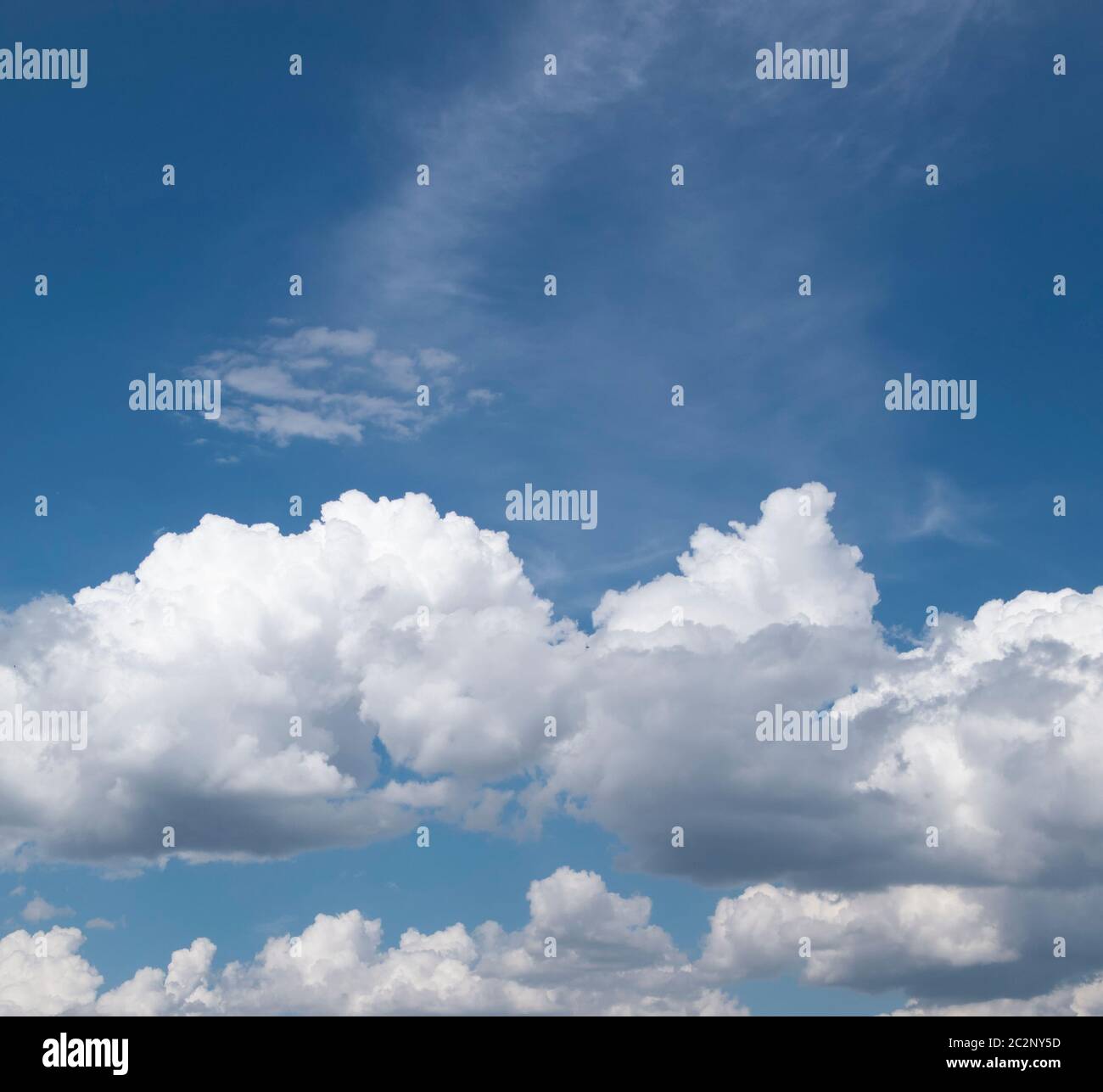 Sky pattern. Blue sky, white clouds Stock Photo - Alamy