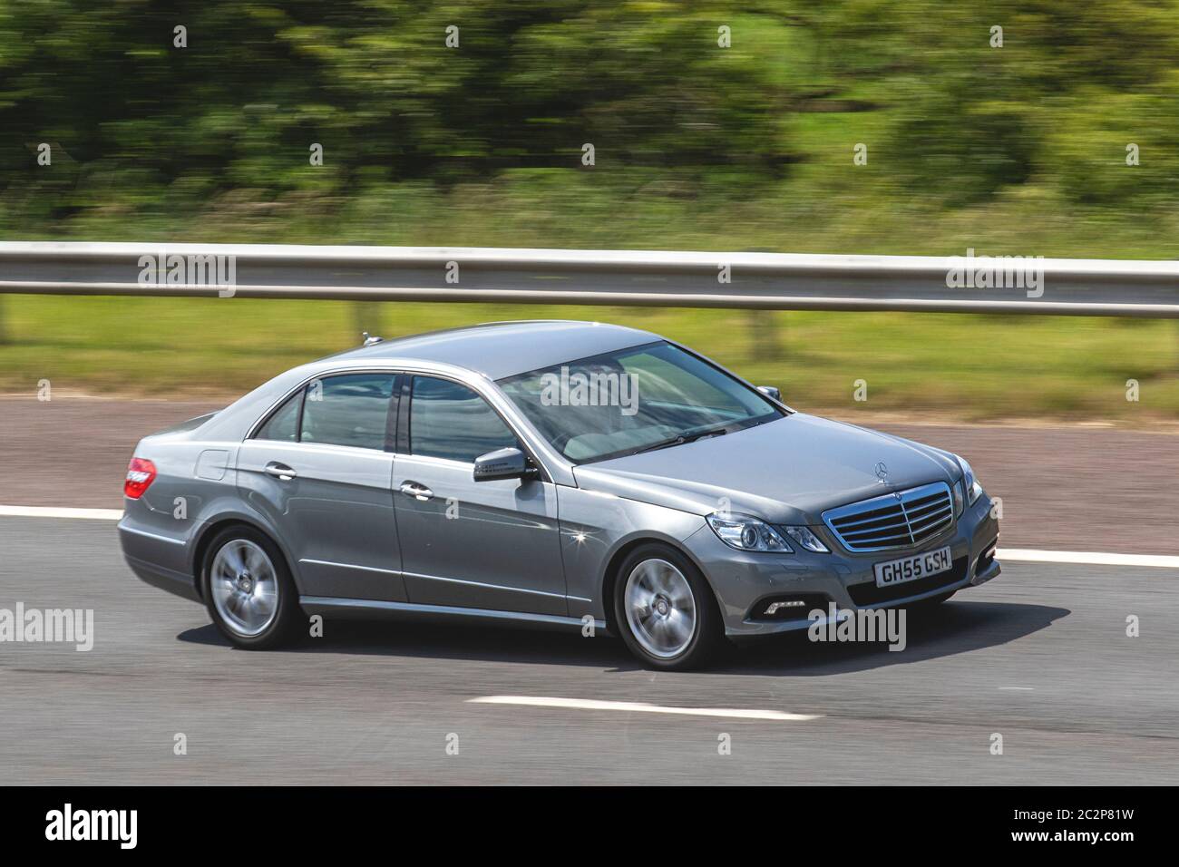 Mercedes benz e class e350 cdi blueefficiency avantgarde hi-res stock  photography and images - Alamy