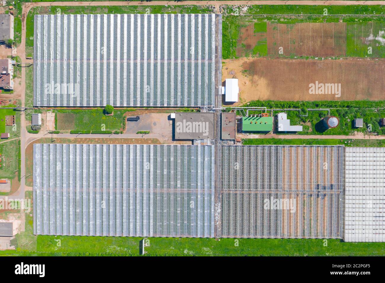 Large greenhouses hi-res stock photography and images - Alamy