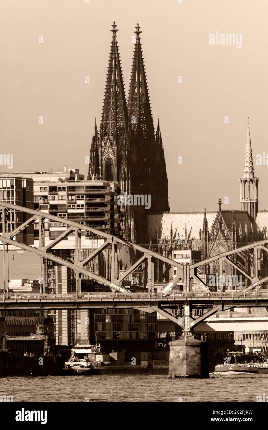 The cologne cathedral in black and white Stock Photo - Alamy