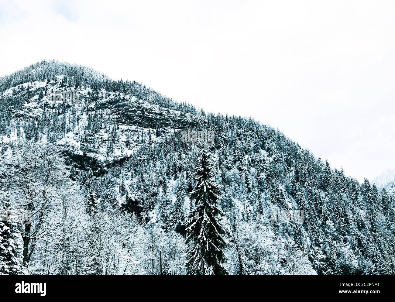 Hallstatt dreamscape winter snow mountain landscape outdoor adventure in snowy day winter season, Austria Stock Photo
