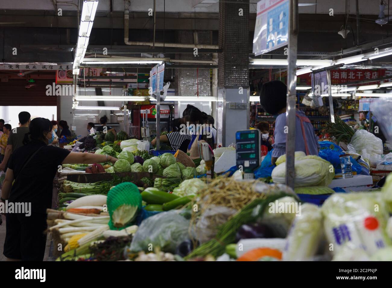 Vegetable stalls at Shanghai food market Stock Photo