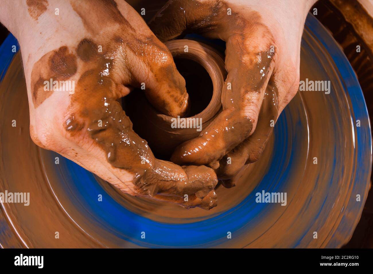 Pottery wheel hands hires stock photography and images Alamy