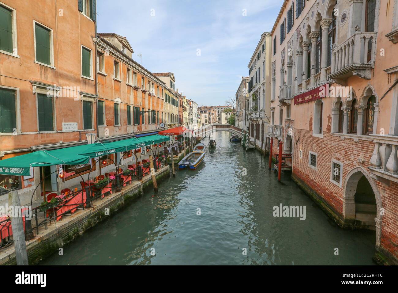 Scenic city view hi-res stock photography and images - Alamy